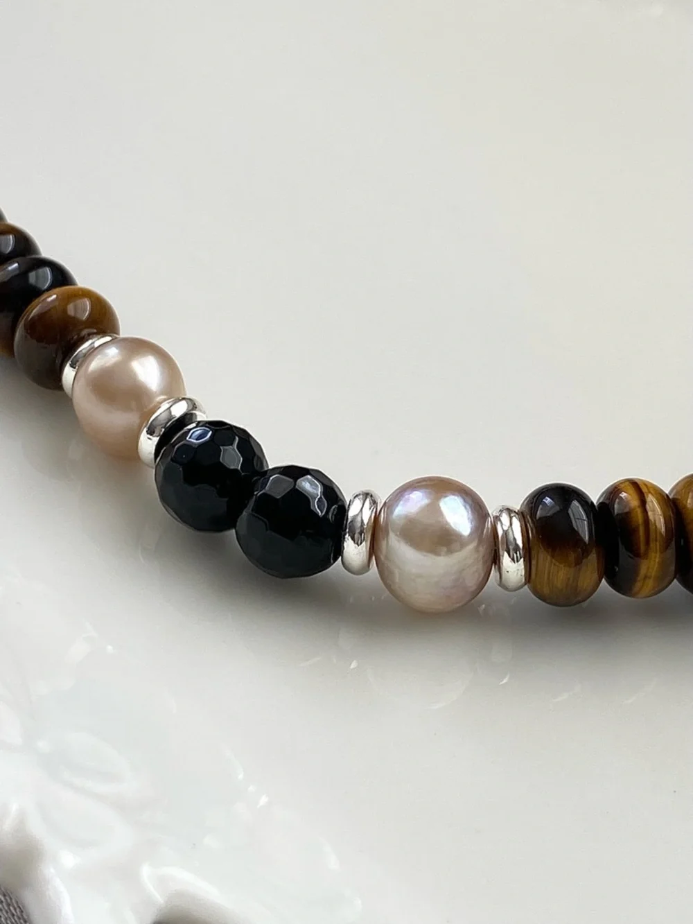 GP58-Handmade Agate, Tiger’s Eye, Onyx And Freshwater Pearl Necklace - Picture 6 of 15